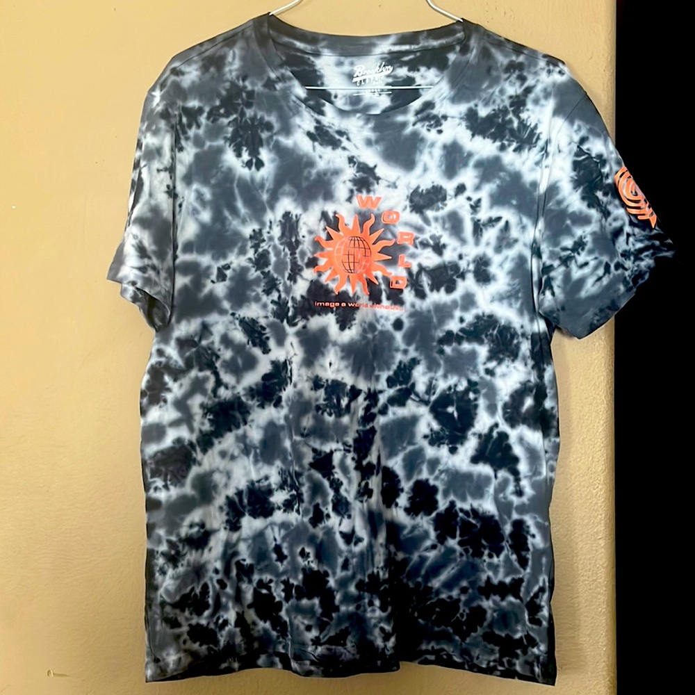 Mens T shirt. NWOT